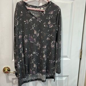 Logo by Lori Goldstein soft waffle knit gray floral top